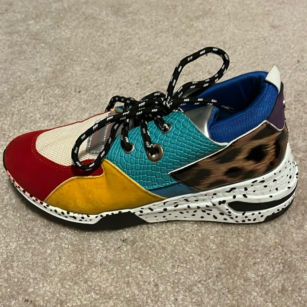 YOKI colorful sneakers. Size 8. Barely worn